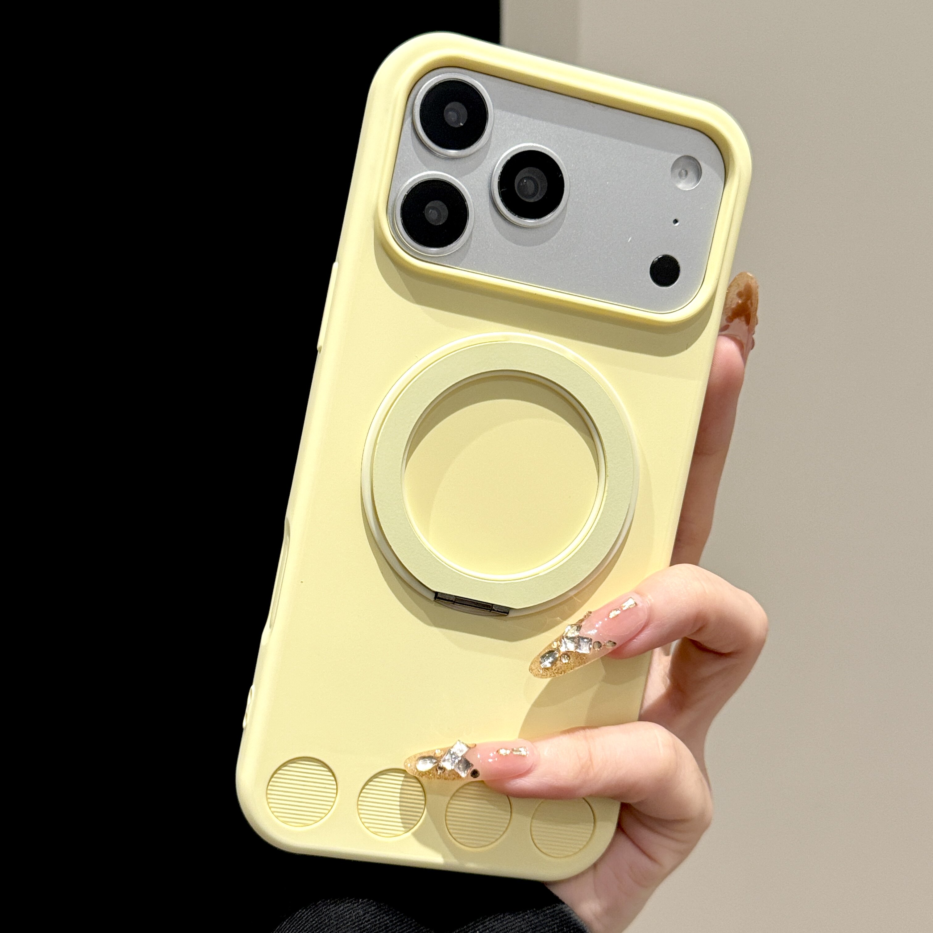韩道适用苹果17Promax手机壳iPhone16pro新款奶黄色圆点肤感液态硅胶360磁吸支架15简约14按键全包防摔保护套