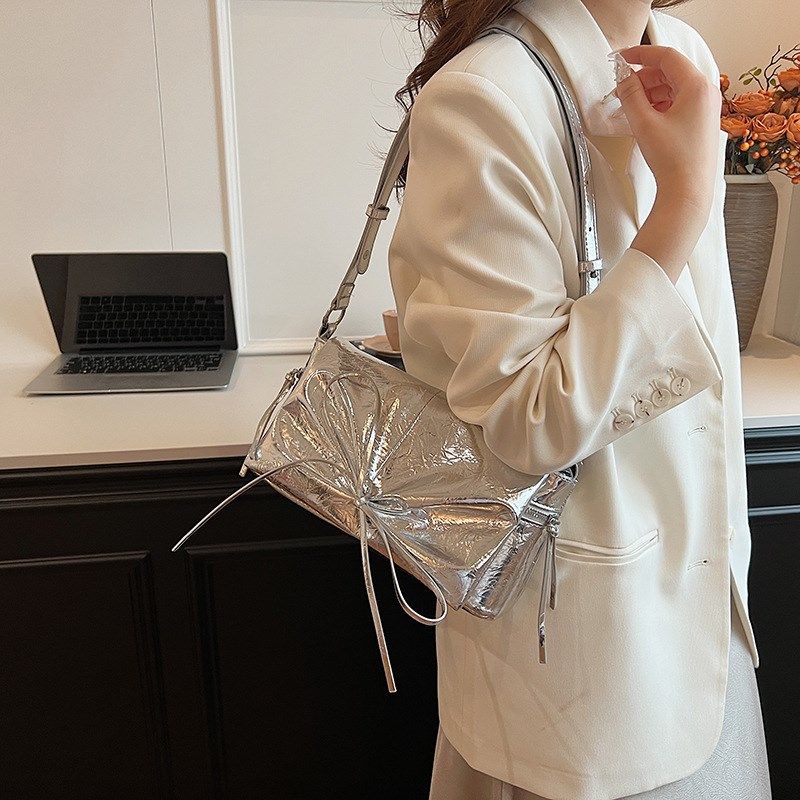 高级感褶皱包包韩j版百搭时尚腋下小方包2024夏季小众单肩斜挎包,箱包皮具/热销女包/男包,小方包,淘宝优惠券,粉丝福利购,淘宝优惠卷