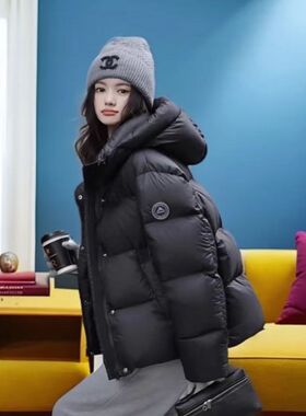 2024连帽加厚袖标韩版时尚长短款羽绒服女端保暖泡芙情侣面包服潮