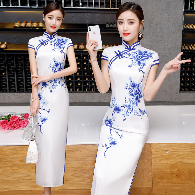 杭州真丝旗袍中长款2025春夏新式少女青花瓷改良连衣裙优雅中国风