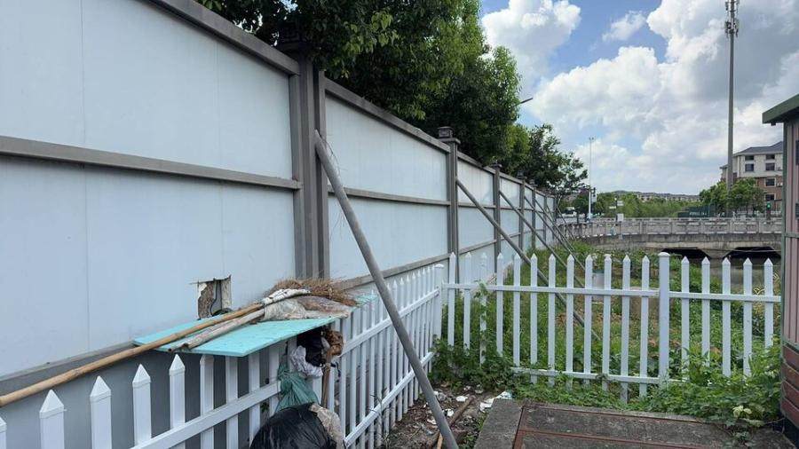 1月21日杭州安置点及南山区块港渠路、澄清路围挡工程残值网络拍卖公告