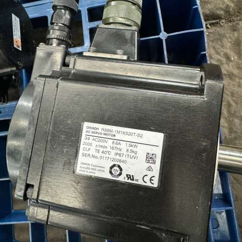 伺服电机R88M-1M1K520T-S2议价