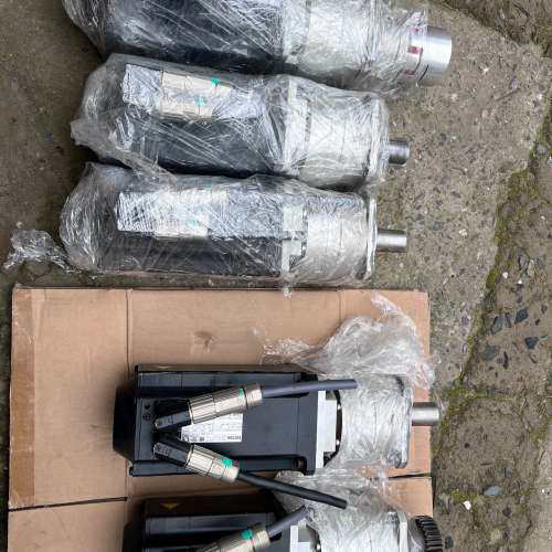 LENZE伦茨M850-S120S系列同步伺服电机  2K议价