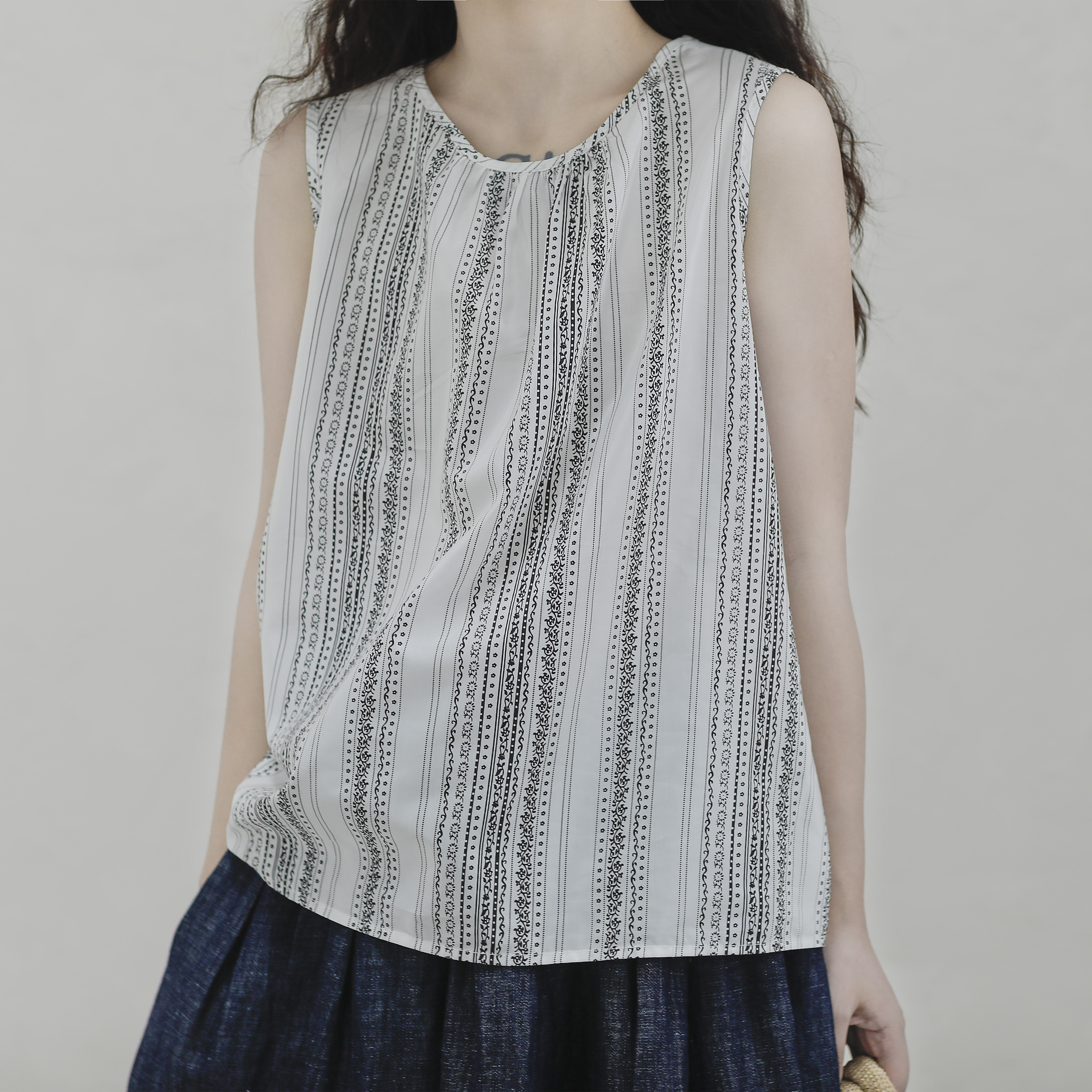 复述桑蚕丝天然舒适背心