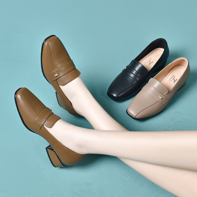 春季鞋子新款时尚百搭方头粗跟单鞋夏季休闲气质真皮软底女士皮鞋