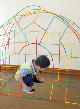 立体吸管积木幼儿园建构区