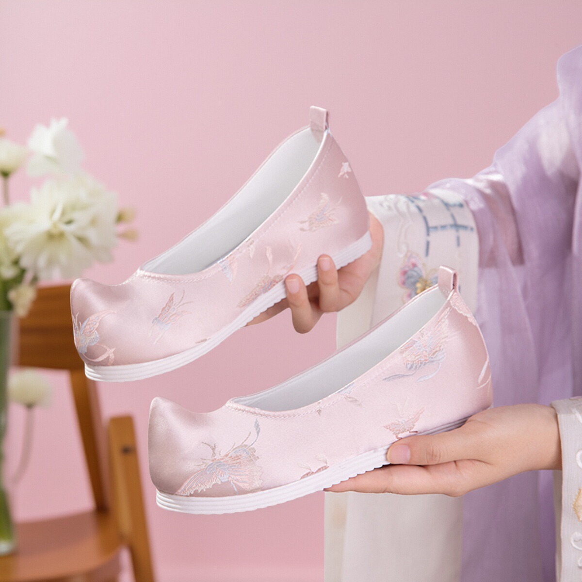 古风汉服鞋女明制翘头弓鞋绣花鞋
