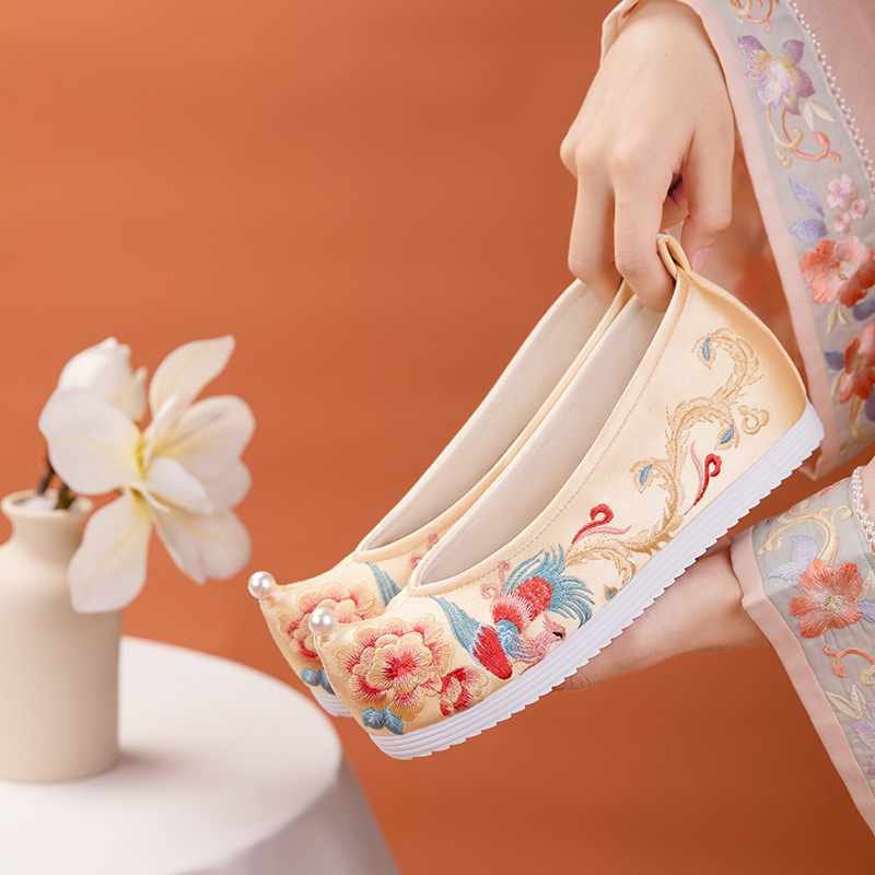 布洛怡原创古风汉服绣花鞋女