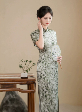 桑蚕丝2026夏季女新款复古绿色气质优雅中长款国风年轻旗袍连衣裙