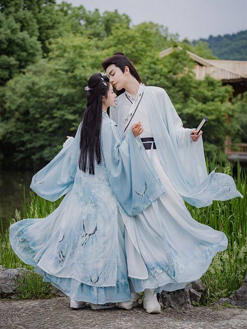 원래 HANFU 남성과 여성 커플 슈퍼 요정 시원한 분위기 세련된 중국 스타일 크로스 칼라 허리 길이 인쇄 고대 의상 봄 여름 가을