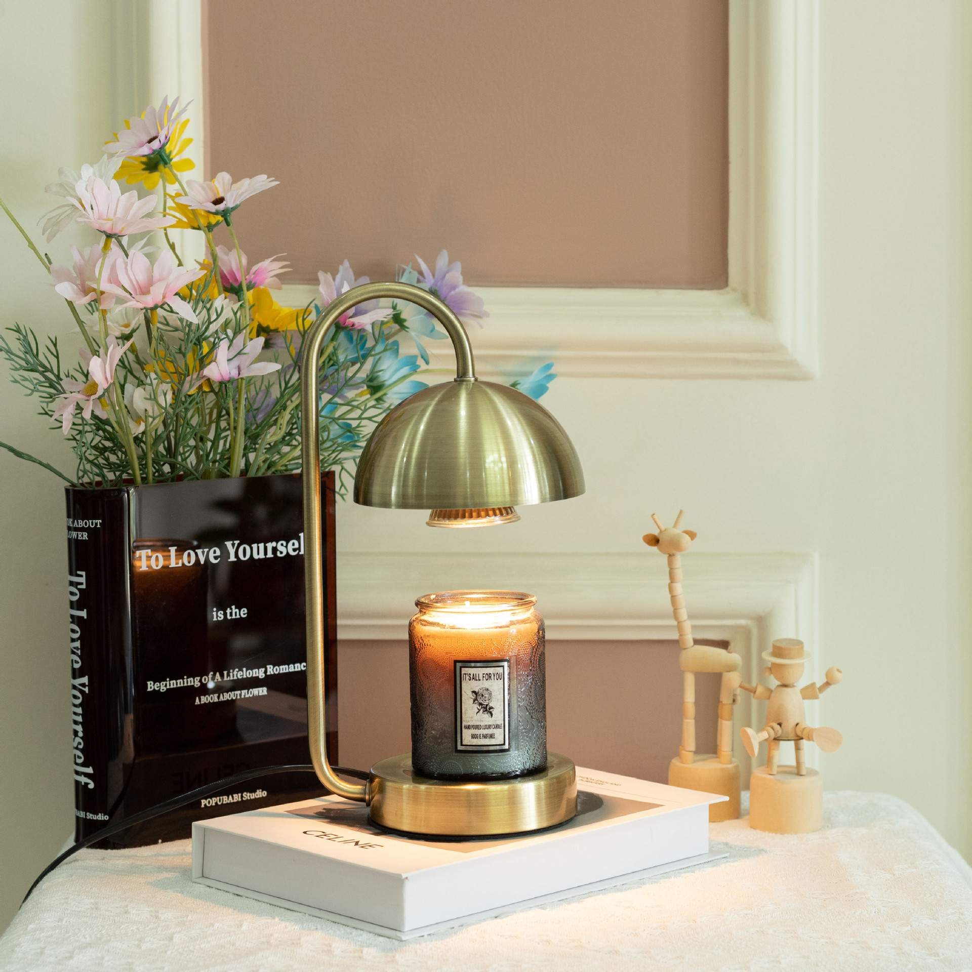 新款融蜡灯欧美简约香薰蜡烛床头台灯北欧装饰厂家