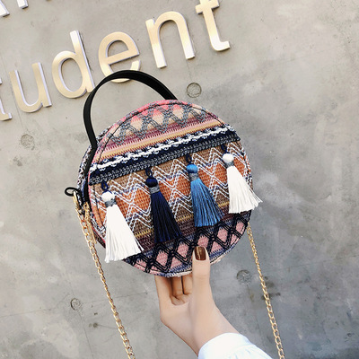 女民族风小圆包Ethnic style round bag with small shoulder bag