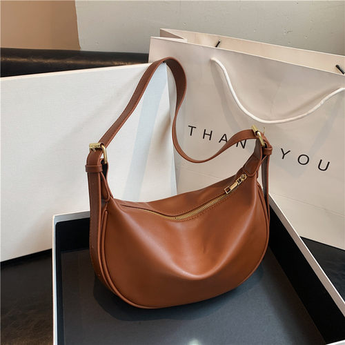 Soft leather large capacity casual bag crossbody bag女休闲包