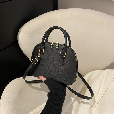 Retro shell bag stylish single shoulder crossbody bag贝壳包