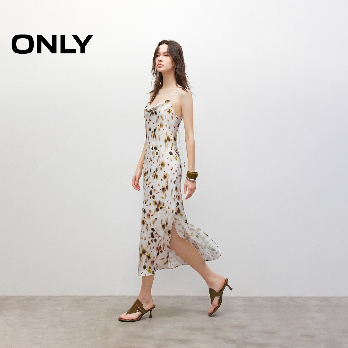 ONLY醋纤晕染印花荡领吊带连衣裙