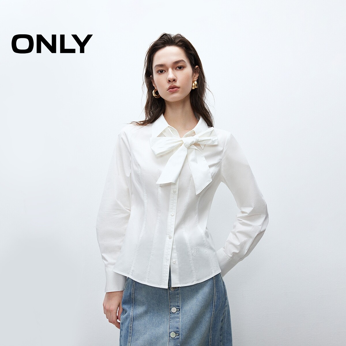 ONLY精致刺绣蝴蝶结正肩收腰衬衫图片