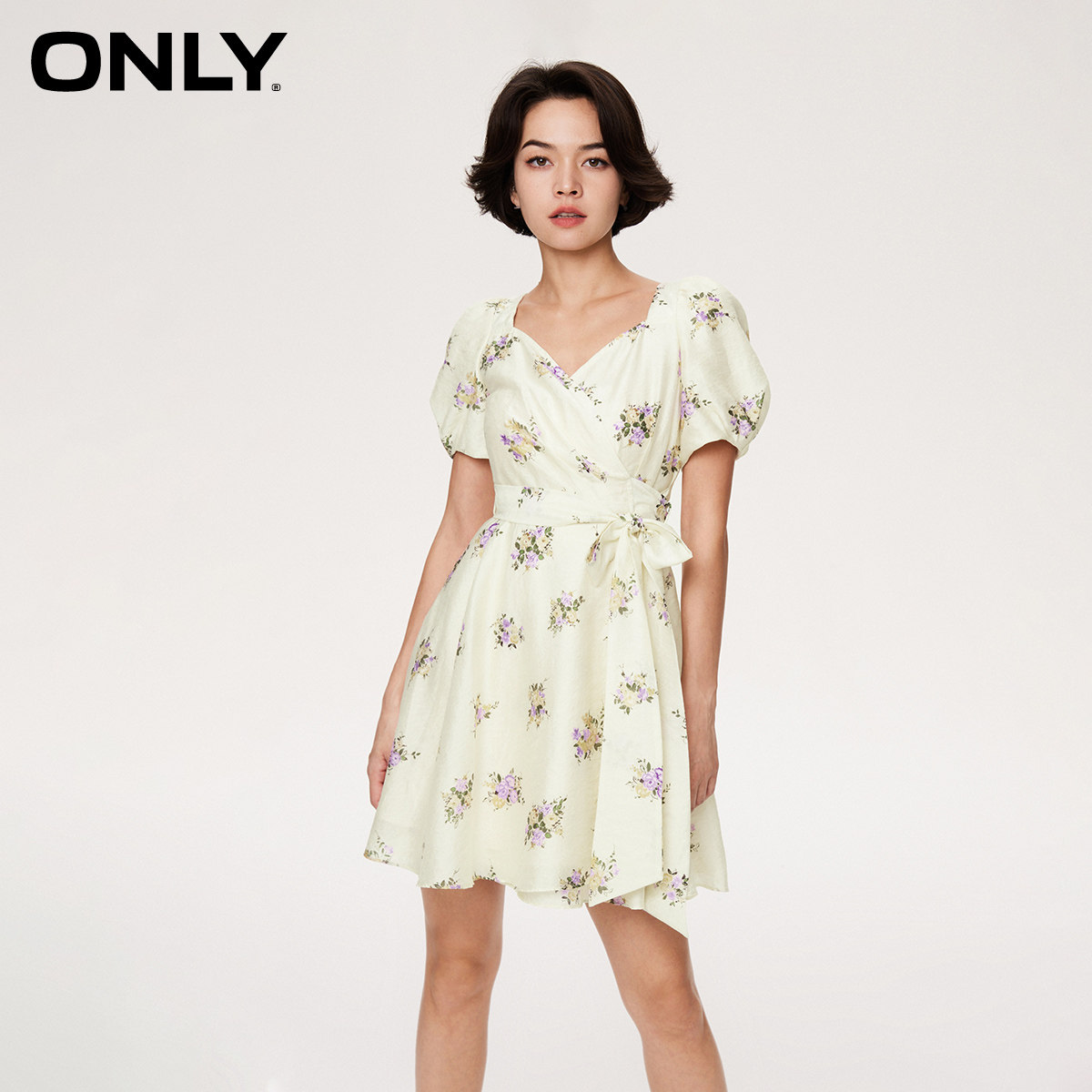 【ONLY奥莱清仓】春夏新款淑女V领短款泡泡袖碎花裙连衣裙