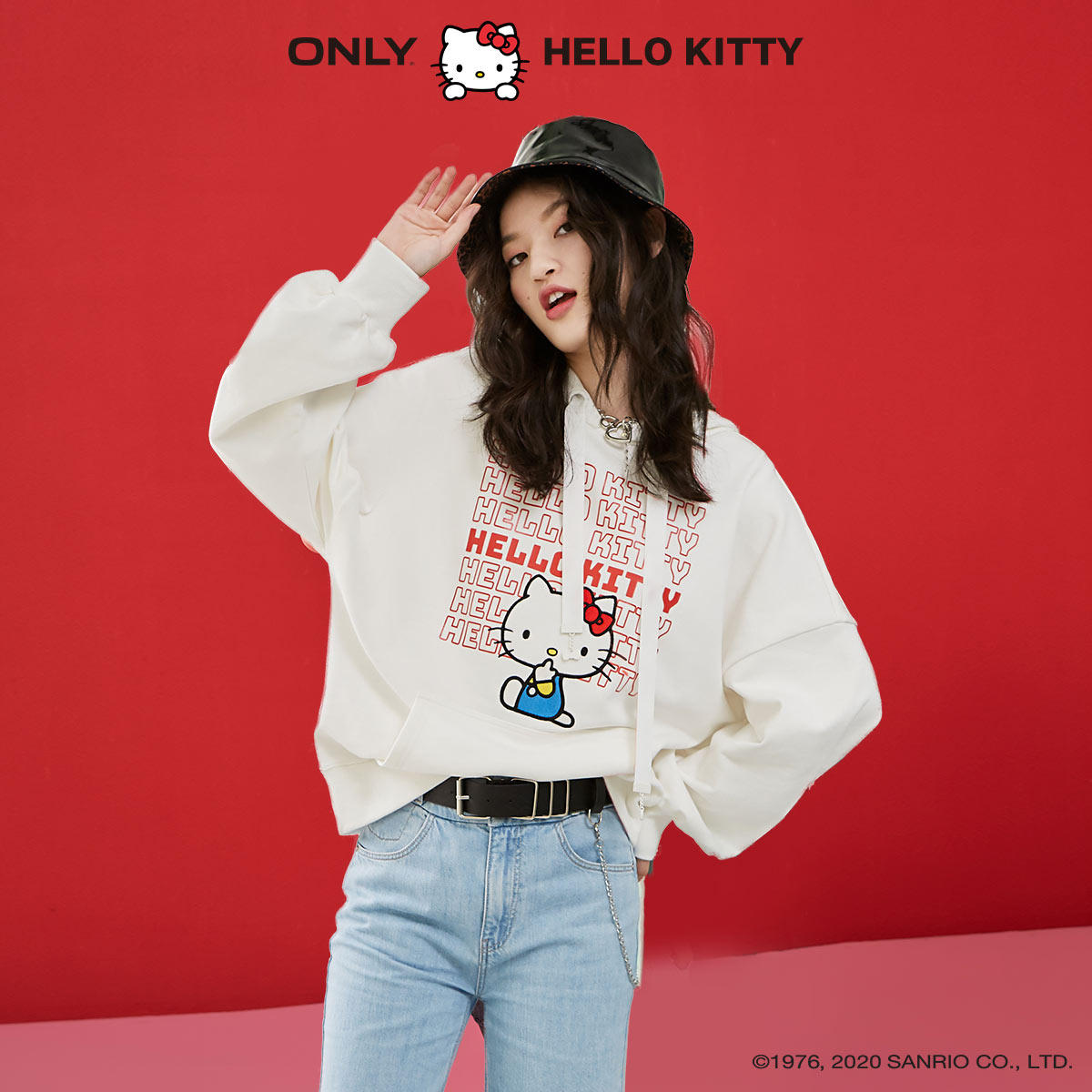 ONLY奥莱秋季新款HelloKitty抽绳印花连帽卫衣女|12039S069