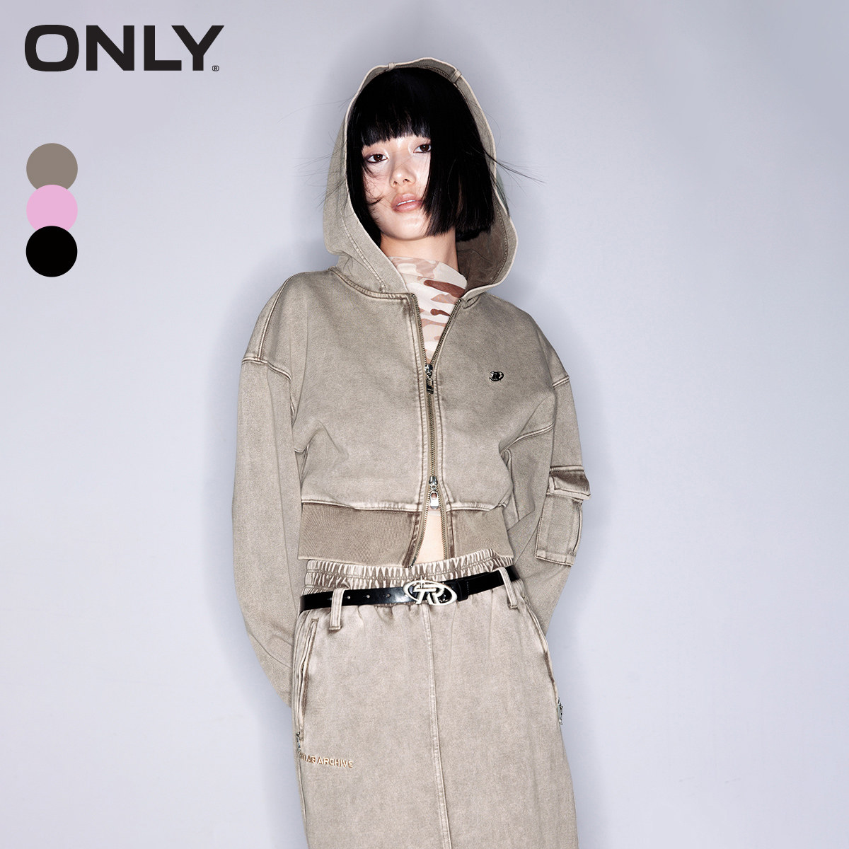 【ONLY奥莱】春夏新款潮流休闲双向拉链口袋连帽短款卫衣女