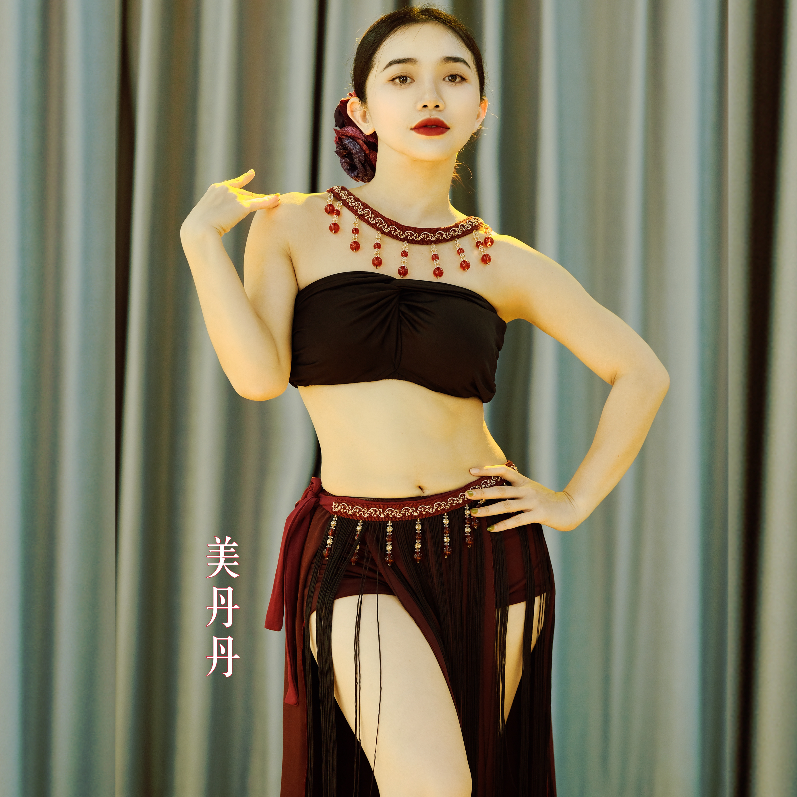 悦梦风璐肚皮舞黑红长流苏长裙显瘦高级套装自带胸棉表演服演出服