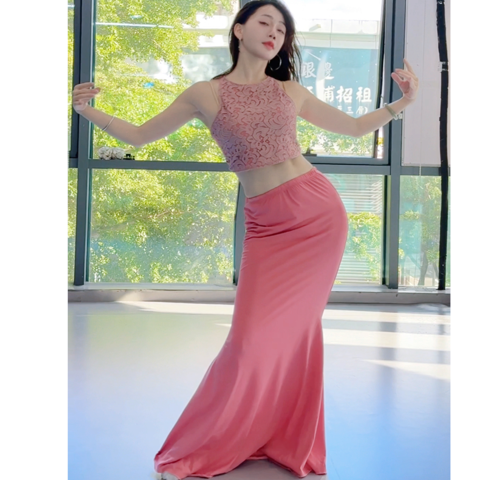 悦梦风璐肚皮舞新款套装演出服班服性感气质练功服显瘦初学仙女