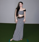 悦梦风璐肚皮舞新款 演出服班服气质练功服黑色条纹显瘦初学 套装