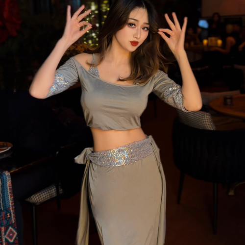 悦梦风璐肚皮舞新款套装演出服班服气质练功服显瘦初学亮片初学者
