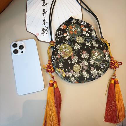新款葫芦包丝绸绣花包民族风亲子包百搭甜美手机包日常汉服配饰包