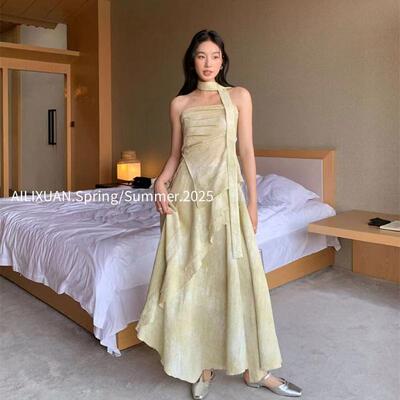 气质不规则抹胸半身裙慵懒套装