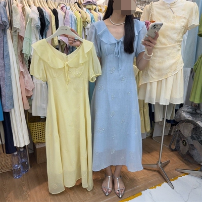 淑女荷叶边V领刺绣短袖连衣裙