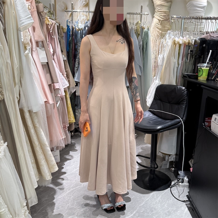 十三行现货2026春新款韩版简约气质无袖蓬蓬吊带连衣裙k26335w200