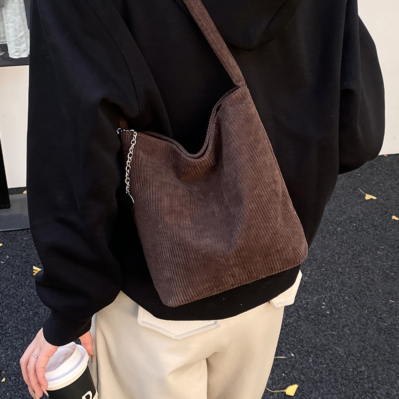 美拉德秋冬腋下包包女2025新款时尚复古水桶包百搭通勤手提单肩包