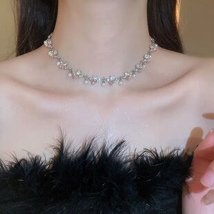 Round Heart-shaped Rhinestones Chokers Necklace for Women Fr