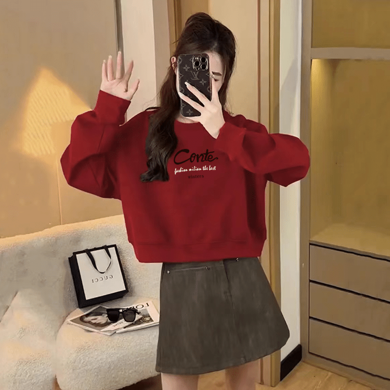 酒红色喜庆本命年穿搭加绒加厚短款卫衣女2025新款小众保暖外套潮