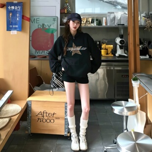 黑色秋冬加绒卫衣女2025新款 穿搭超好看独特漂亮上衣 连帽外套美式