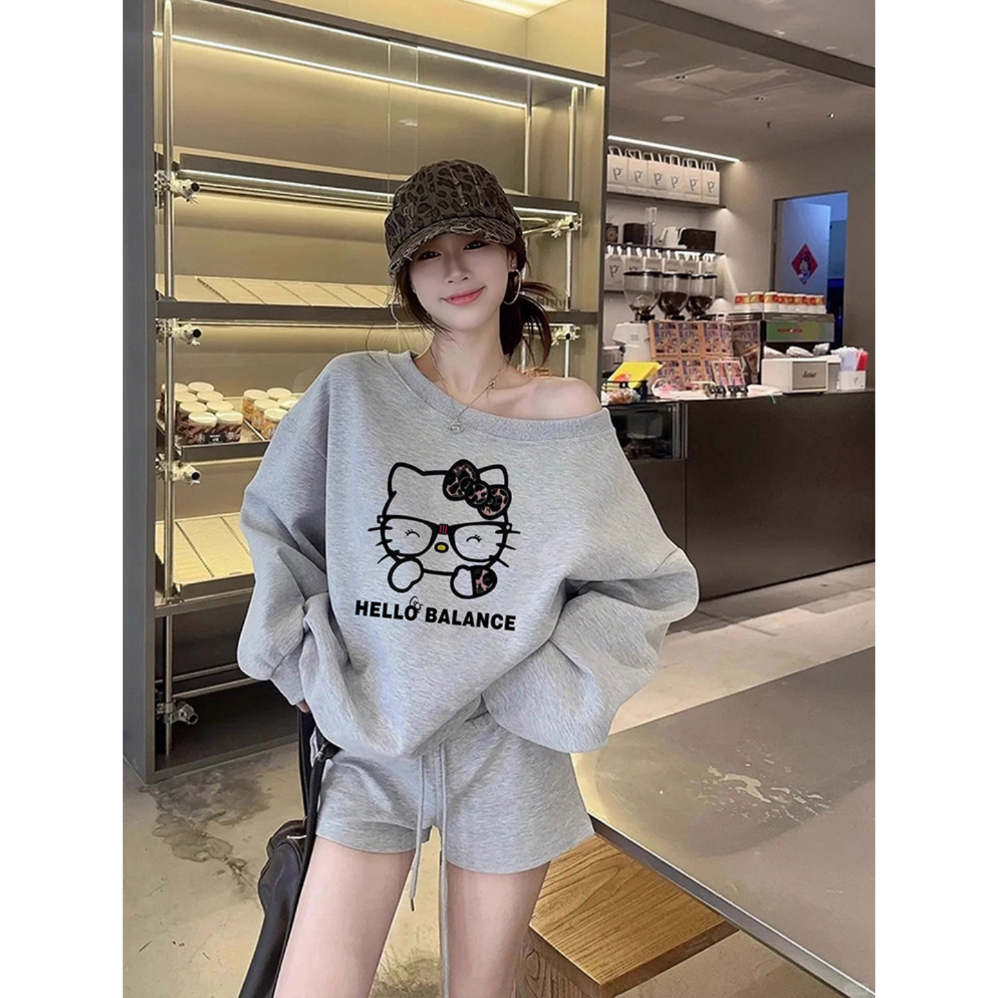 hello kitty灰色斜肩卫衣女2025新款韩系chic高级感宽松甜辣上衣