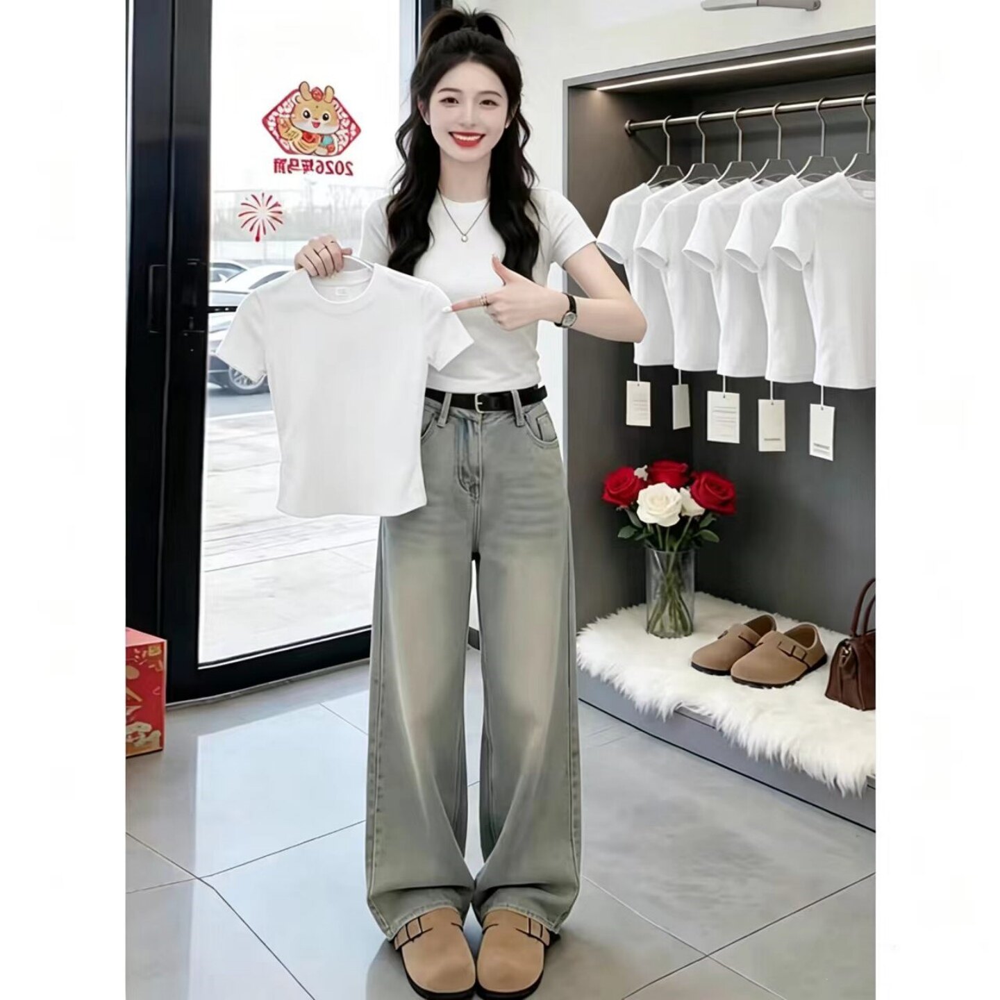 白色短袖t恤女夏季2026新款韩版小个子修身简约百搭短款显瘦上衣图片