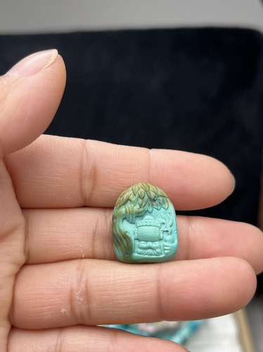 双面雕刻特色小佛