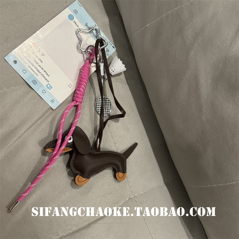 羽毛球拍尼龙绳腊肠狗立体挂件手机壳挂饰airpods耳机套装饰