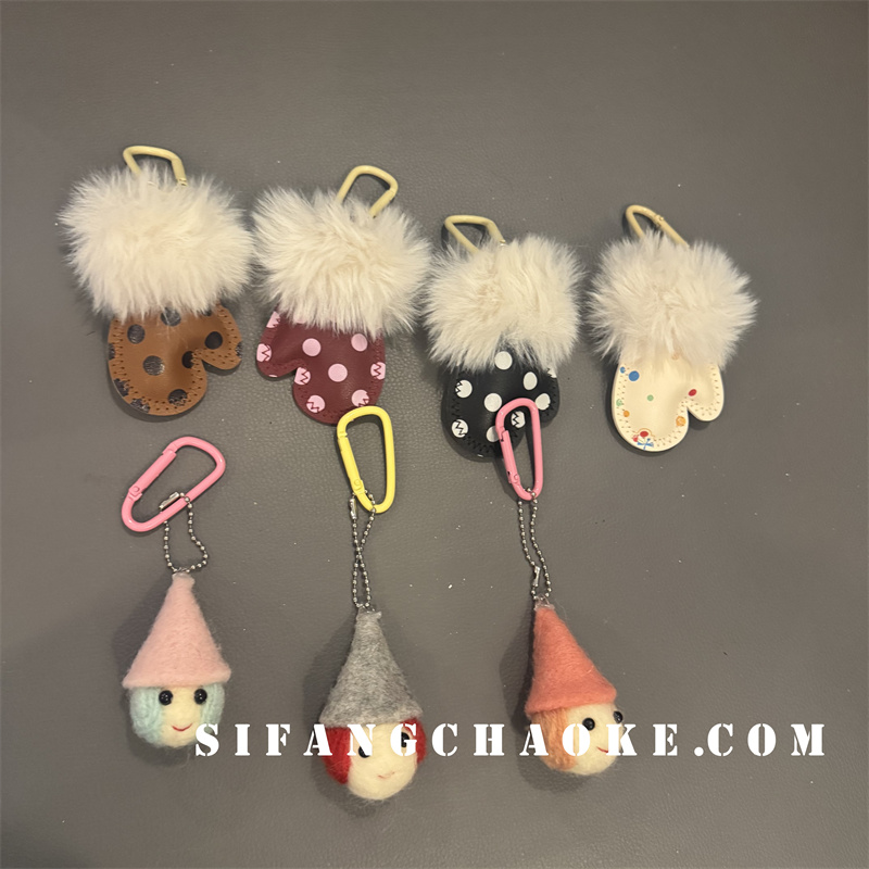 卡通小人物手套车钥匙扣链条手机壳挂件包包挂饰饰品耳机套挂链