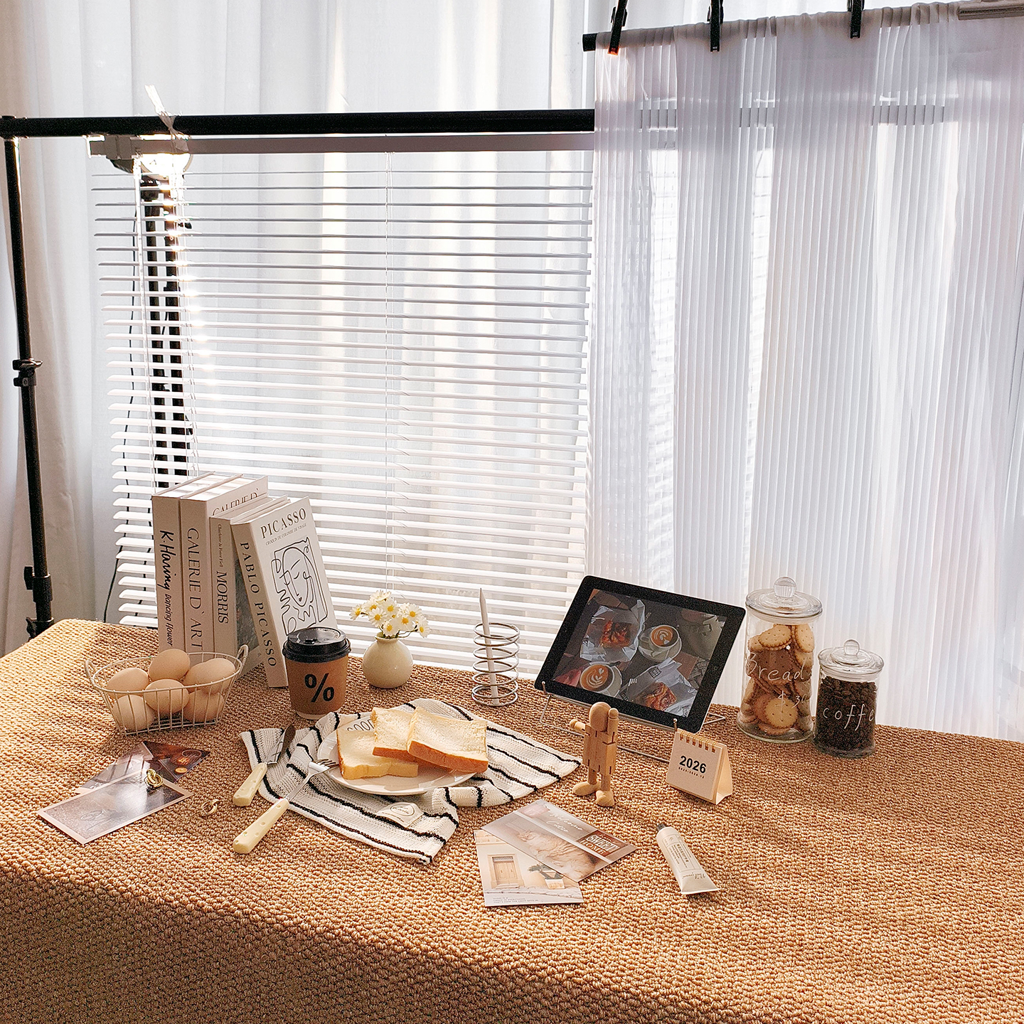 小白拍照道具百叶窗造景