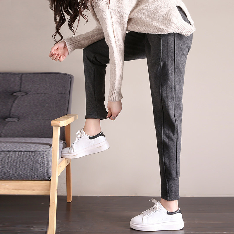 孕妇裤子秋季外穿洋气运动裤宽松秋冬加长版卫裤加绒束脚打底长裤