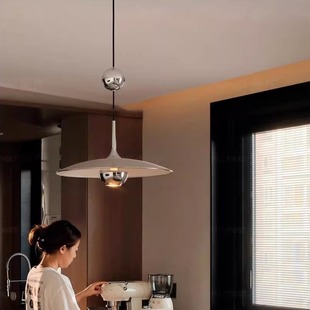 Hector 饭厅餐桌吊灯 Finch极简飞碟餐厅吊灯包豪斯高级感设计师款
