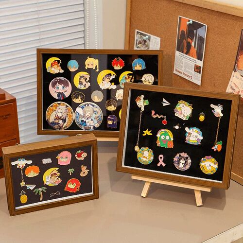 热销实木吧唧收纳盒桌面谷子防尘展示相框壁挂式R磁吸板徽章立牌