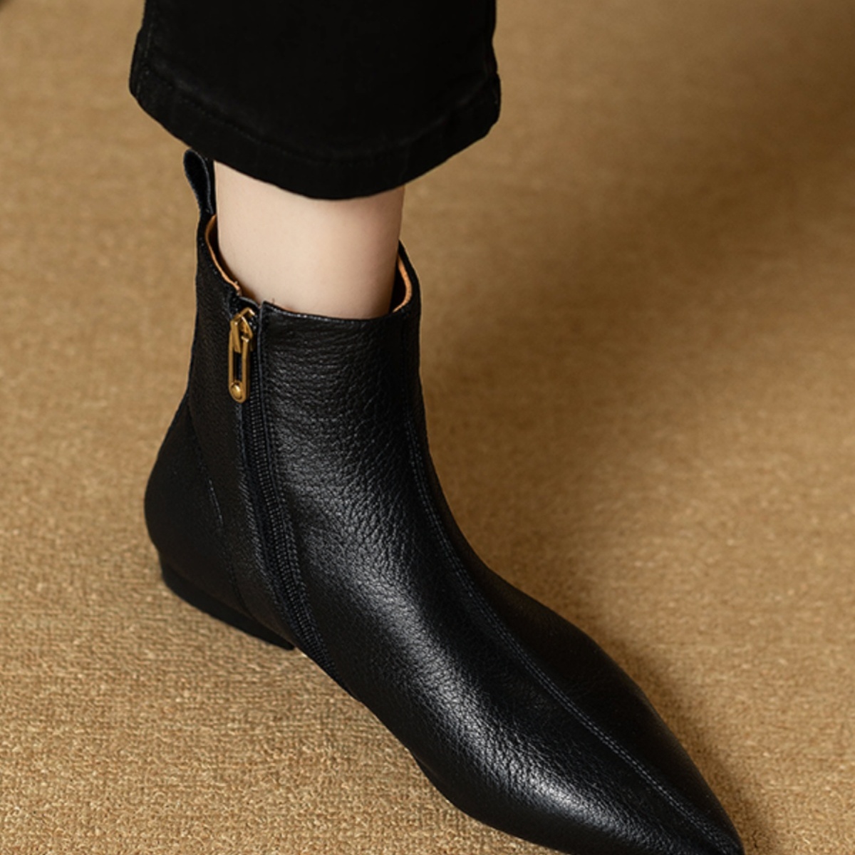 低跟百搭真皮侧拉链加绒马丁靴