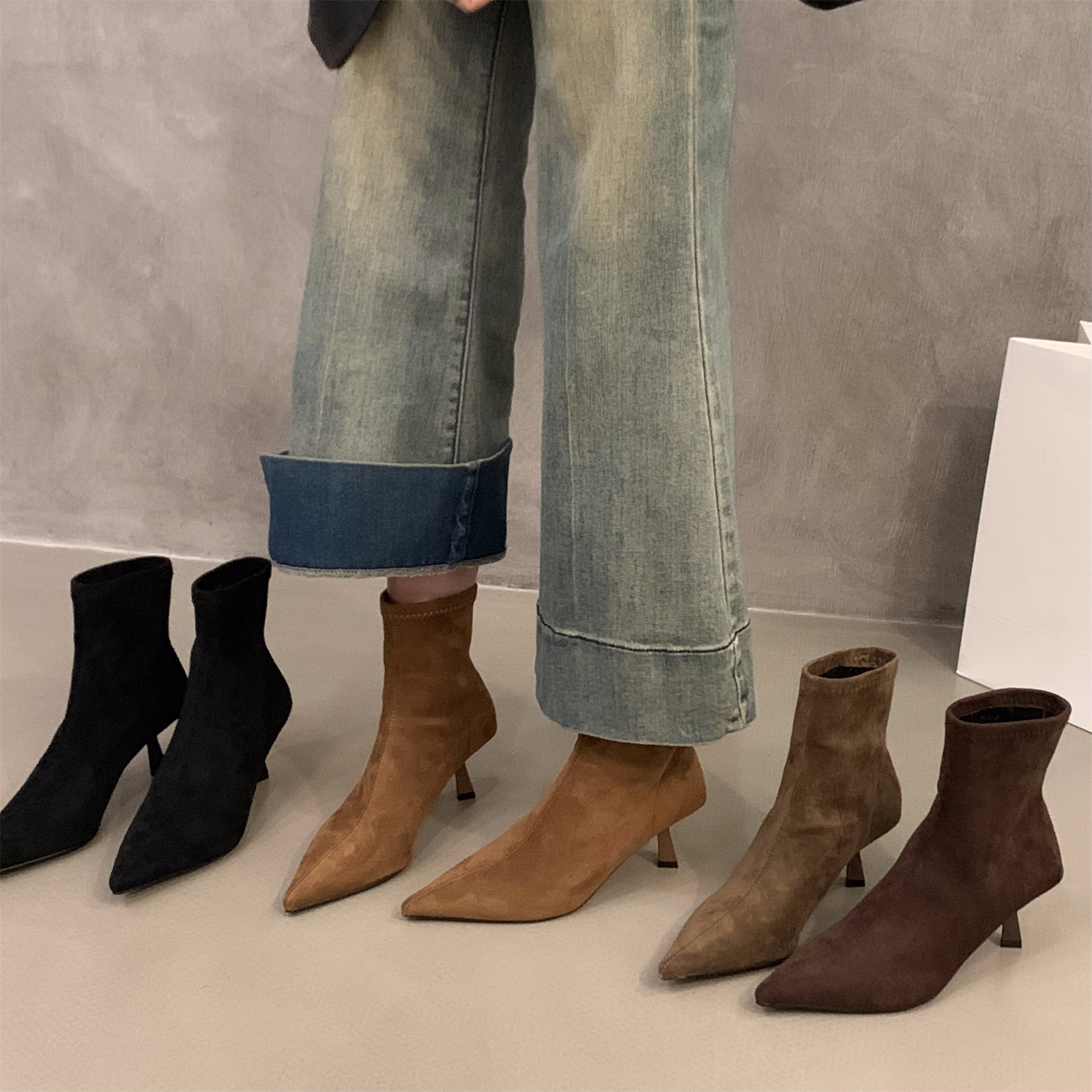 棕色绒面瘦瘦靴加绒法式细跟短靴