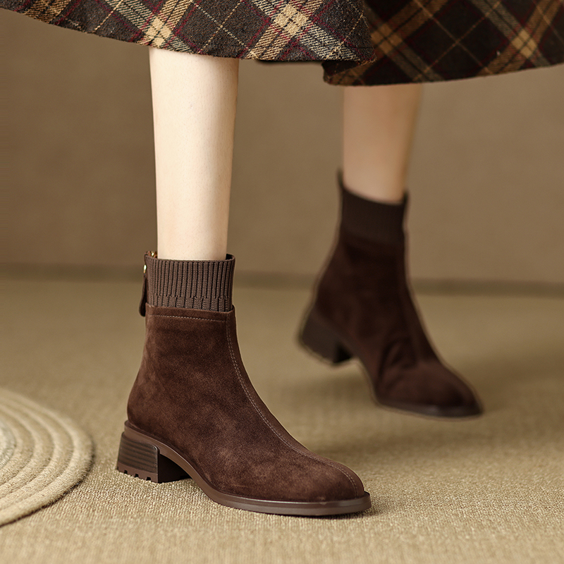 新款马丁靴女粗跟真皮中跟短靴