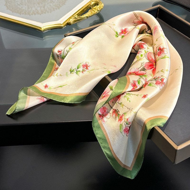 杭州丝绸100桑蚕丝丝巾花卉梅花