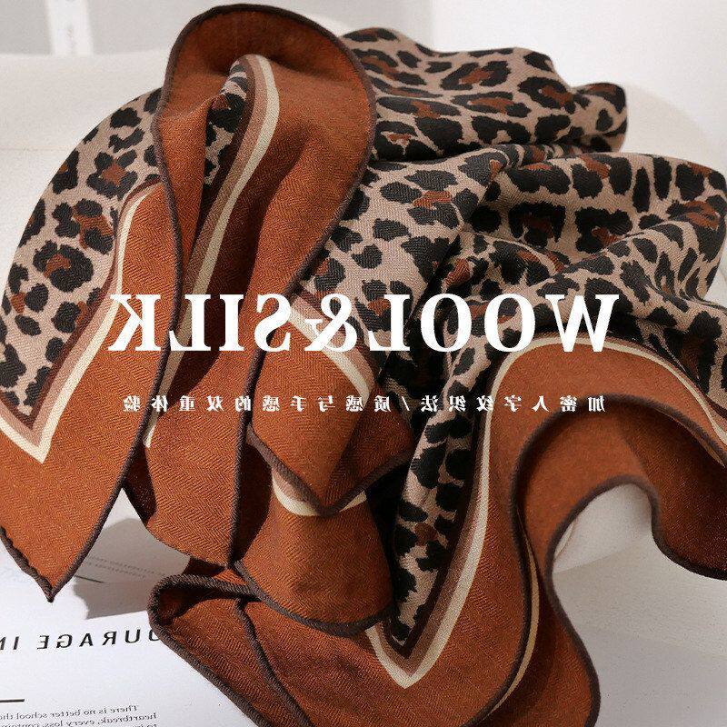 新款欧美风个性豹纹真丝羊毛方巾女百搭透气柔软围巾护颈围脖