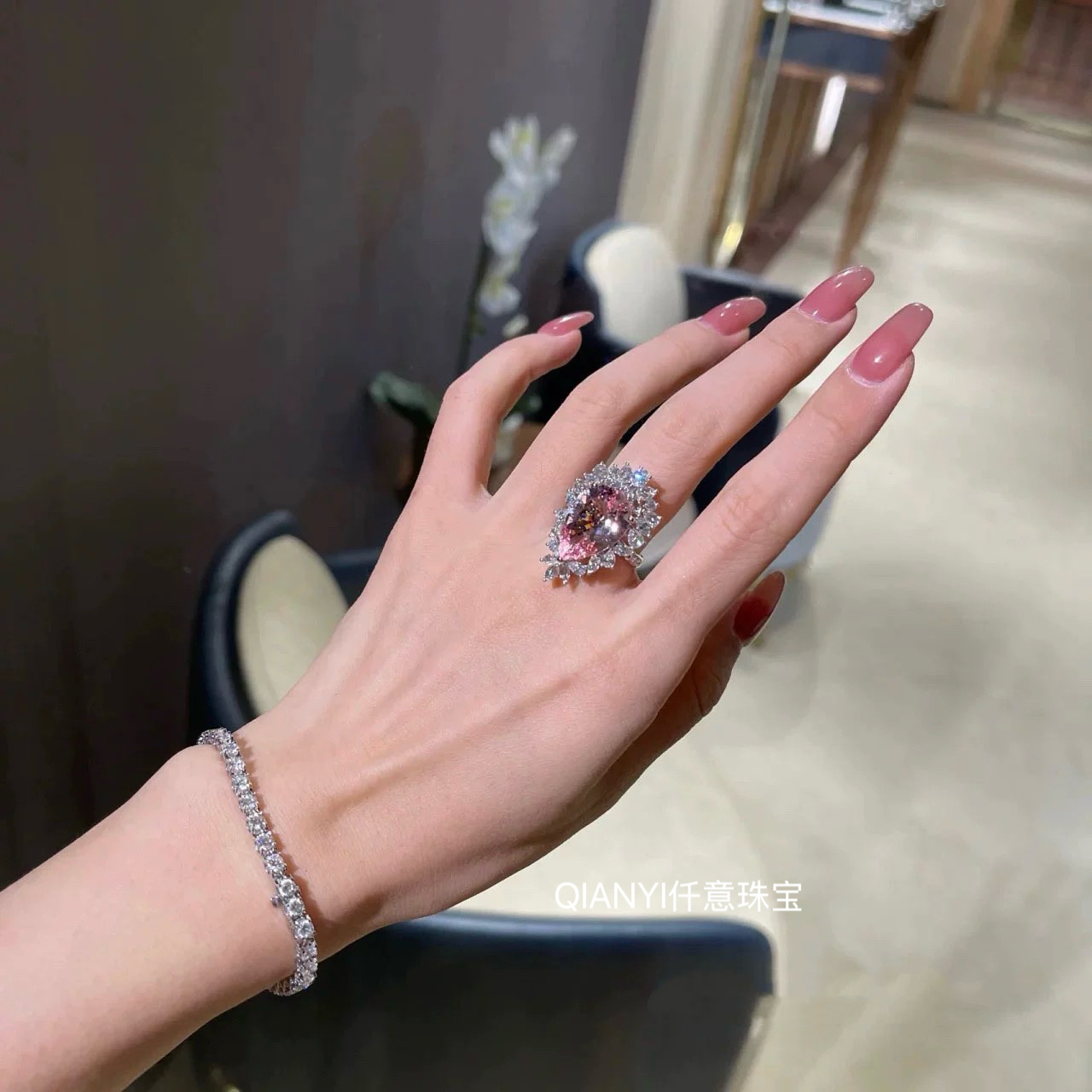 QIANYI仟意珠宝【浪漫公主系列】白富美甜美纯欲粉锆石闪耀女戒指